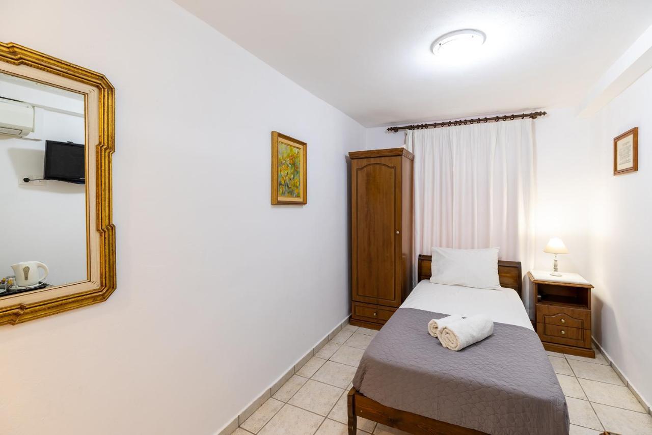 Achilleas Pension Hydra  Exterior foto